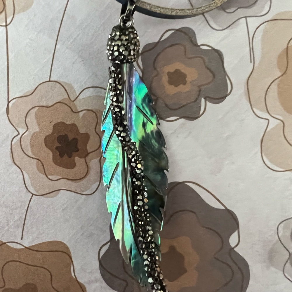 Artisan Leather 16 in Navy Necklace with Pearlized  Feather, crystal accents